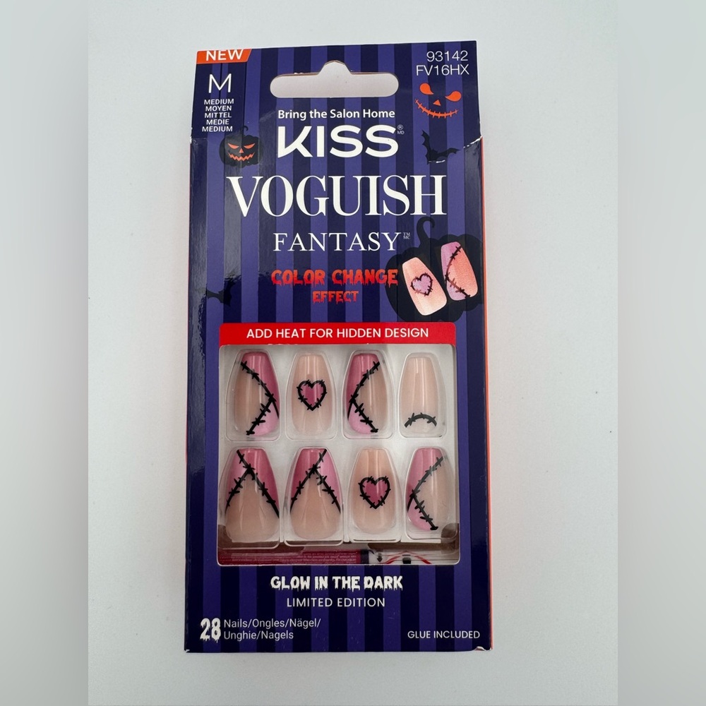 KISS Voguish Fantasy Glow In The‎ Dark Halloween Press On Nails Medium NEW